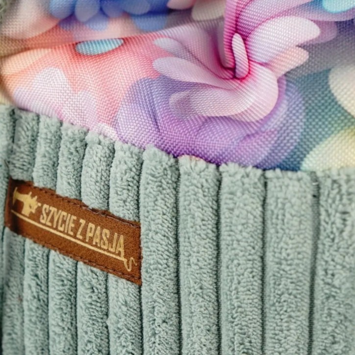 Torebka Sakiewka Sztruksowa Zielona z Motywem Pastelowych Kwiatów – Handmade Torebka Sakiewka Sztruksowa Zielona z Motywem Pastelowych Kwiatów – Handmade