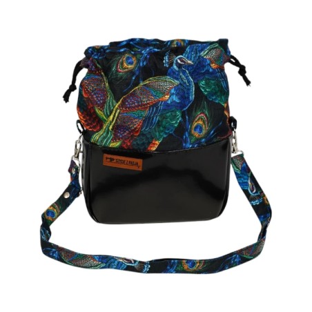 Torebka Czarna – Klasyczny Styl Pawie