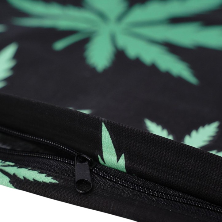 Bawełniana Poszewka Na Poduszkę – Zielone Liście Konopi Bawełniana Poszewka Na Poduszkę – Zielone Liście Konopi