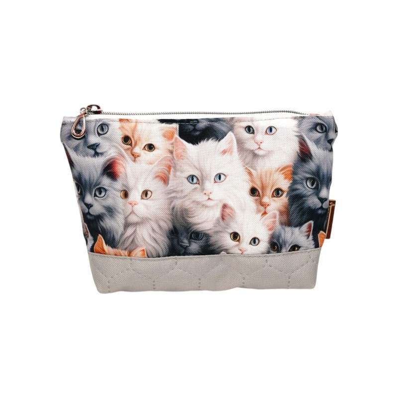 mała kosmetyczka z motywem kotów 19x13,5x5 cm