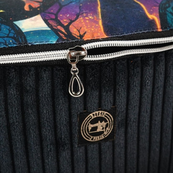 Torebka-Nerka Sztruksowa Czarna z Motywem Kota – Księżycowy Kot - Handmade