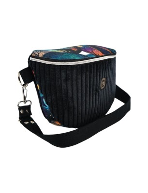 Szycie z pasją|Torebka-Nerka Sztruksowa Czarna z Motywem Kota – Księżycowy Kot - Handmade|Torebko Nerki Sztruksowe|SZYCIE Z PASJĄ