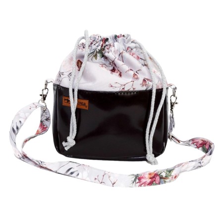 Torebka Sakiewka Czarna z Motywem Kwiatów Jabłoni – Handmade