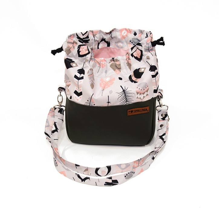 Torebka Sakiewka Ciemnozielona z Motywem Piórek – Handmade Torebka Sakiewka Ciemnozielona z Motywem Piórek – Handmade