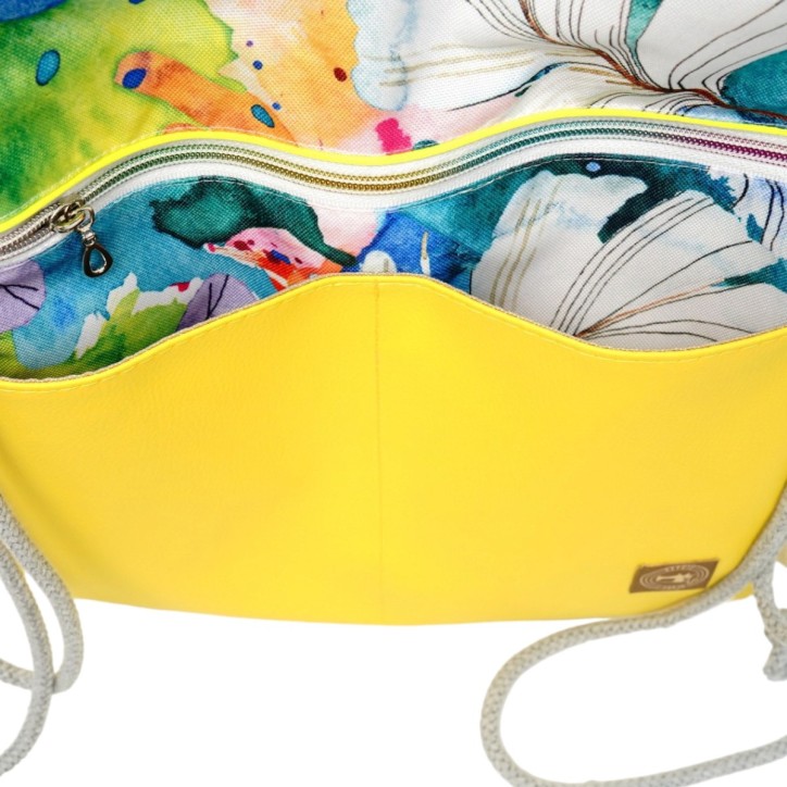 Worko-Plecak Żółty z Motywem Piórek – Handmade z Ukrytą Kieszenią na Zamek