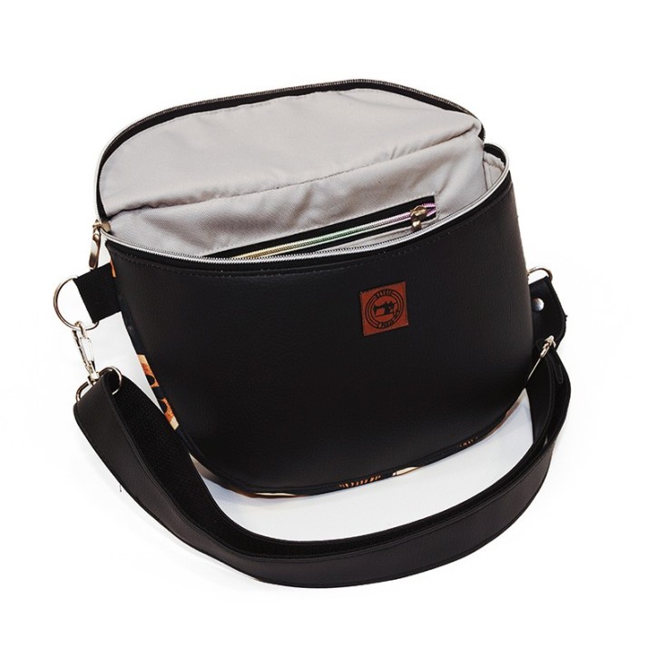 Torebka-Nerka Czarna z Motywem Psich Łapek – 3w1 Handmade