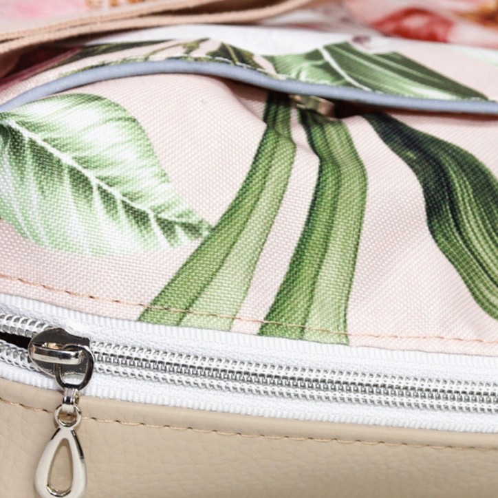 Torebka Na Ramię z Motywem Kwiatów i Beżową Ekoskórą – Handmade