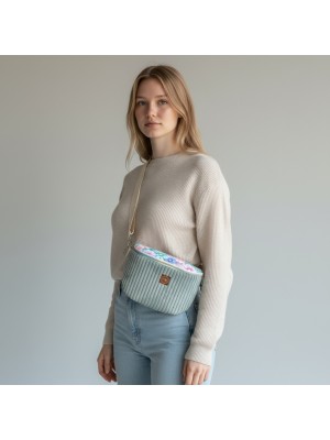 Torebka-Nerka Sztruksowa Miętowa z motywem pastelowych kwiatów – handmade