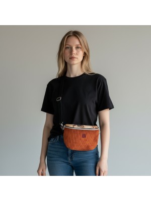 Torebka-Nerka Sztruksowa Brązowa z Motywem Koni – Konie w Galopie