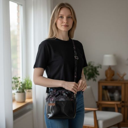 Torebka Sakiewka Czarna z Motywem Łapaczy Snów – Handmade