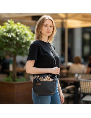 Szycie z pasją|Torebka Sakiewka Czarna z Motywem Złoty Monster – Handmade|Torebki Małe Kolorowe|SZYCIE Z PASJĄ