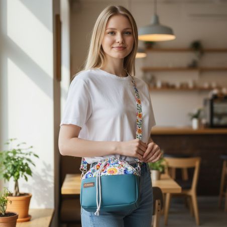 Torebka Sakiewka Turkusowa z Motywem Ludowych Kwiatów – Handmade