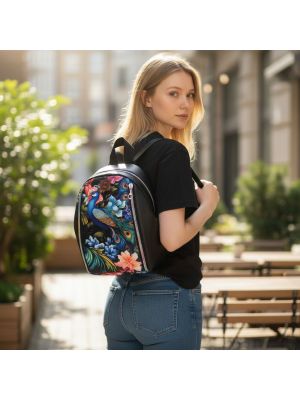 Mały Plecak Czarny z Motywem Kolorowych Pawi – Handmade