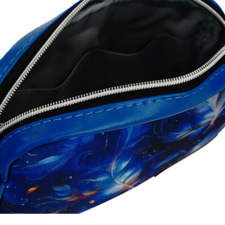Mini Torebka Box – Niebieska z Motywem Błękitnych Piór Mini Torebka Box – Niebieska z Motywem Błękitnych Piór