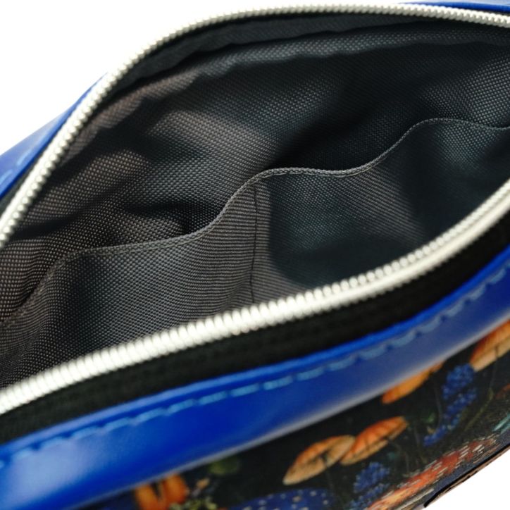 Mini Torebka Box – Niebieska z Motywem Leśnych Grzybów