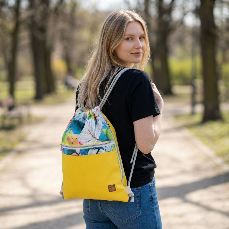 Worko-Plecak Żółty z Motywem Piórek – Handmade z Ukrytą Kieszenią na Zamek