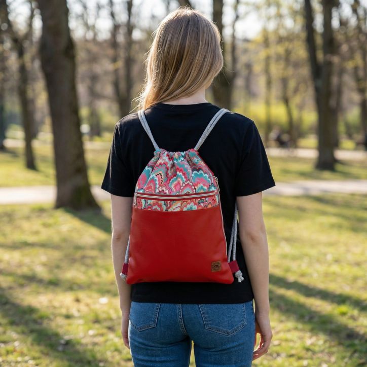 Worko-Plecak Czerwony z Motywem Fal – Handmade z Ukrytą Kieszenią na Zamek